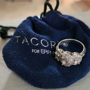 Tacori Beautiful Sterling Silver Three Stone Cubic Zircon Ring Size 7